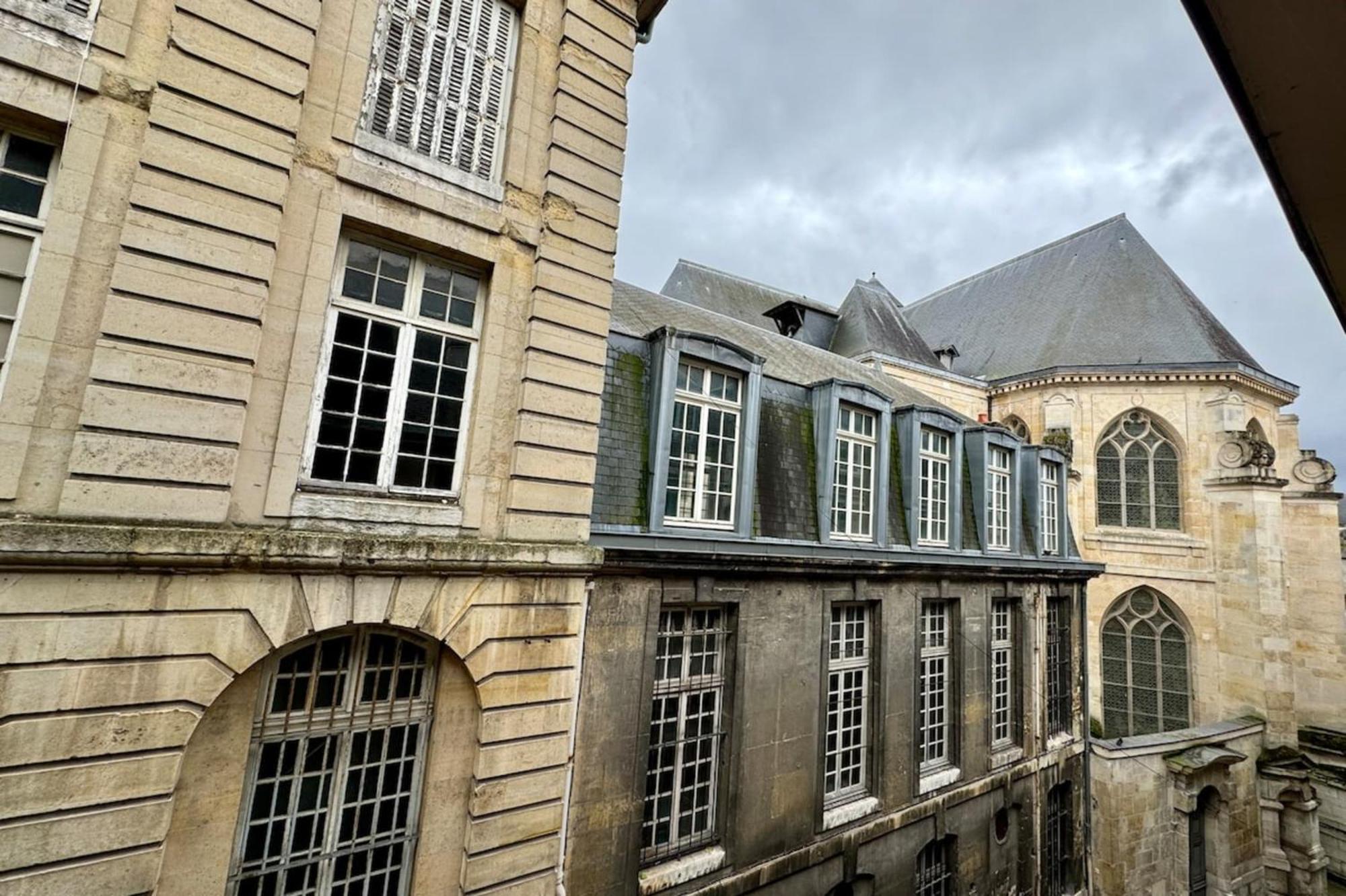 Gerard, Appartement Central Avec Parking Prive Rouen Luaran gambar